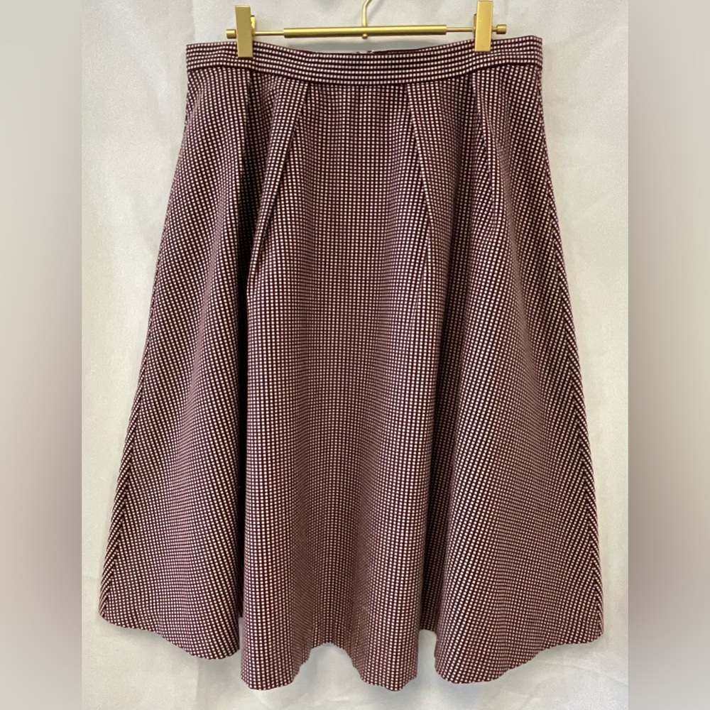 Forever 21 Bergeny and cream skirt